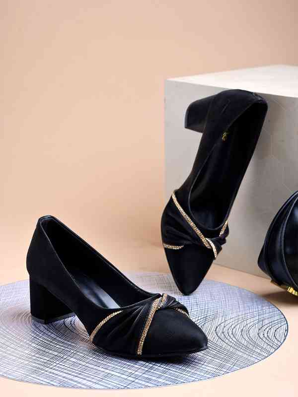 v9pdaz1E_f200db86e5bd412cb56a4c4a8321a733